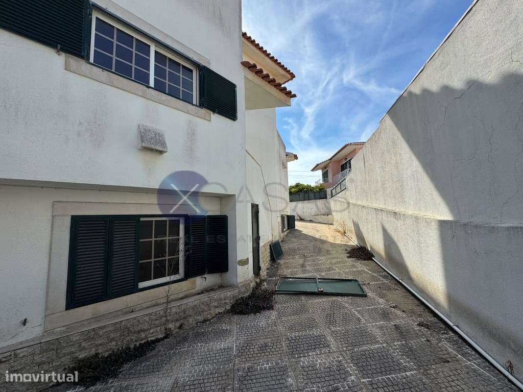 Moradia T5 com 238 m2 e terreno de 330 m2, no Cobre, Cascais-9