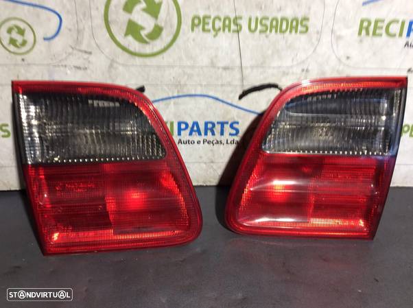 Farolim da Tampa da Mala Mercedes E 320 CDi 197cv W210 ano 1996 a 2003 - 1