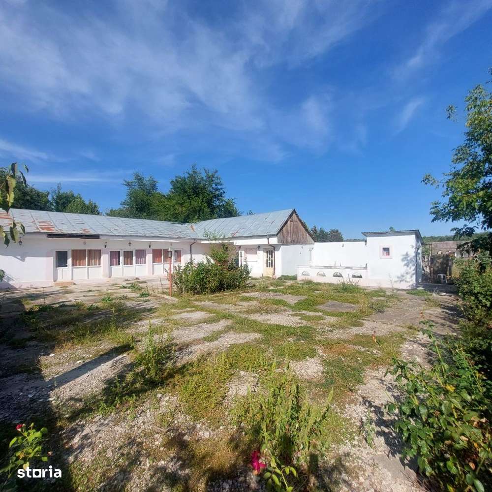 Spatiu Evenimente ,Teren si cladiri Vanatori (Stone Park-Hora Miresei) - Imagine principală: 3/17