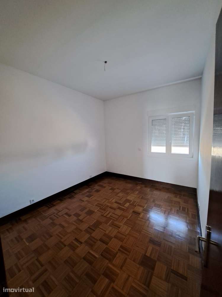 Arrendamento T2 no Restelo-7