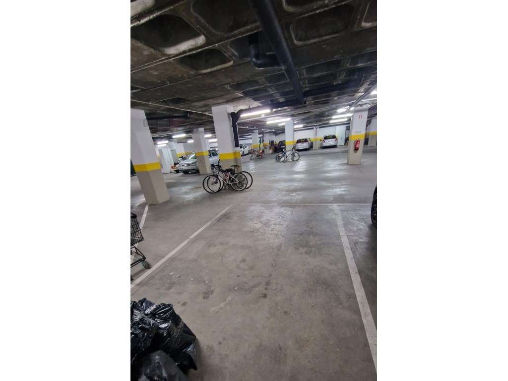 T2 com Varanda, Vista Panorâmica e Estacionamento Privativo - Santa...-16