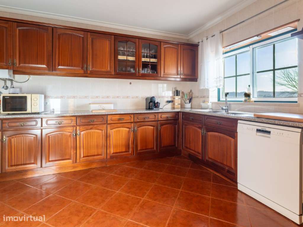 Moradia Geminada T3 Concelho de Alcobaça-5