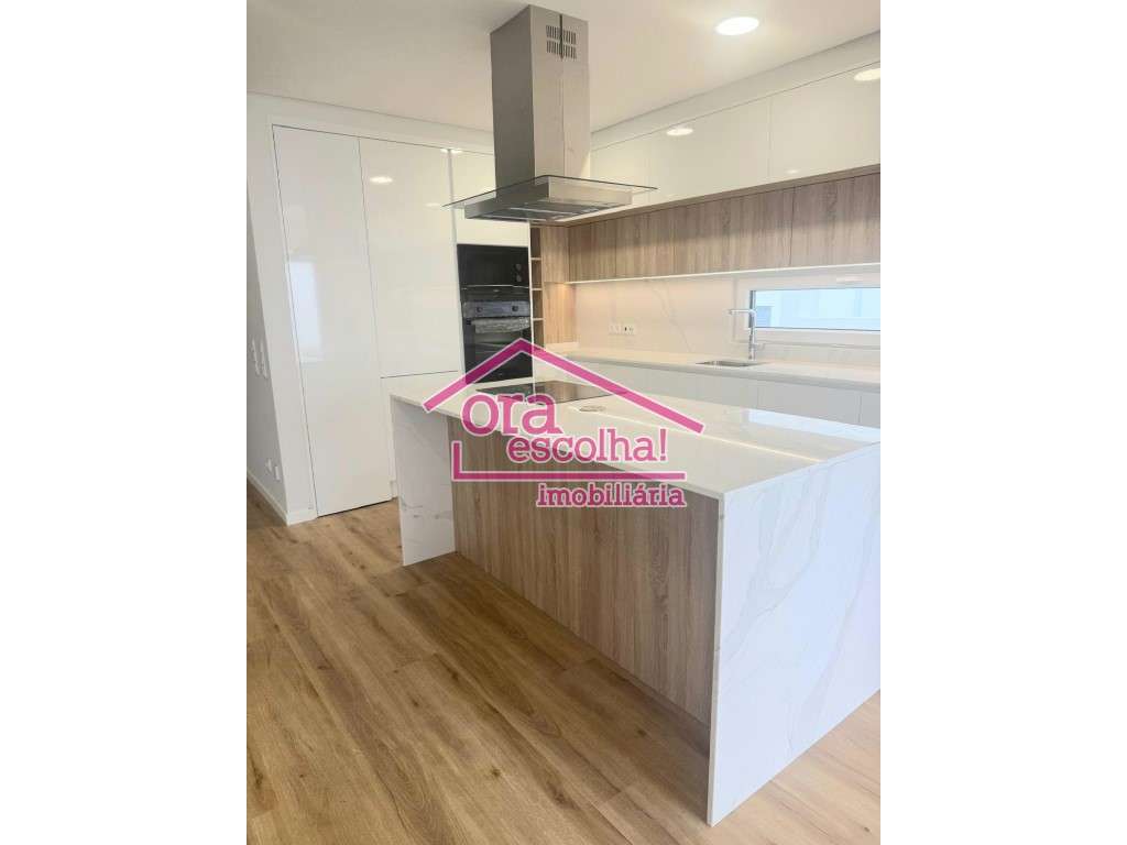 Moradia Isolada T4 NOVA com suíte e Garagem na Amora! - Grande imagem: 4/18