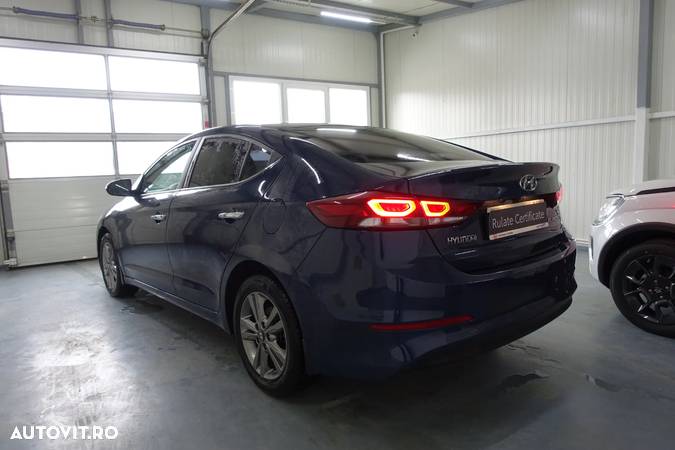 Hyundai Elantra 1.6 MPi Exclusive - 3