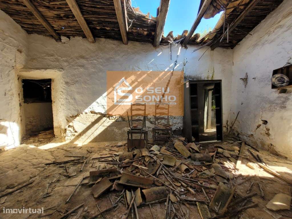 Casa Antiga para recuperar perto de São Brás de Alportel-11