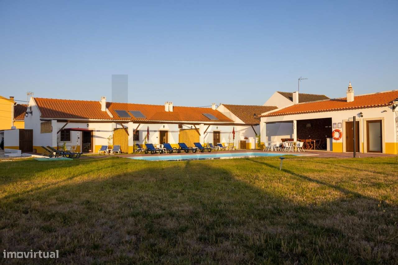 Moradia T-0 com piscina, estacionamento, Condomínio Casas Sopé da Serr-31