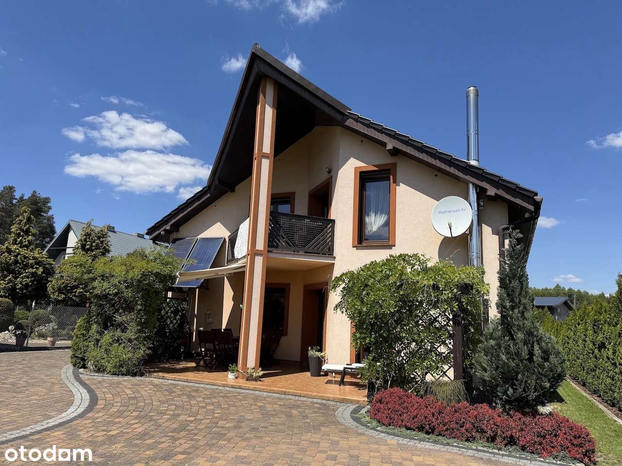 Wejdź i zamieszkaj. Uff... Jestem u siebie.-1