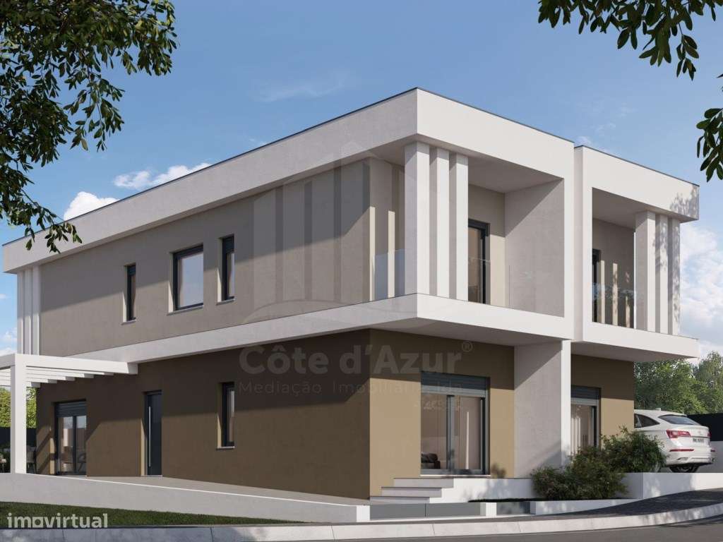 A Sua Nova Casa Em Fernao Ferro Modernidade E Conforto
