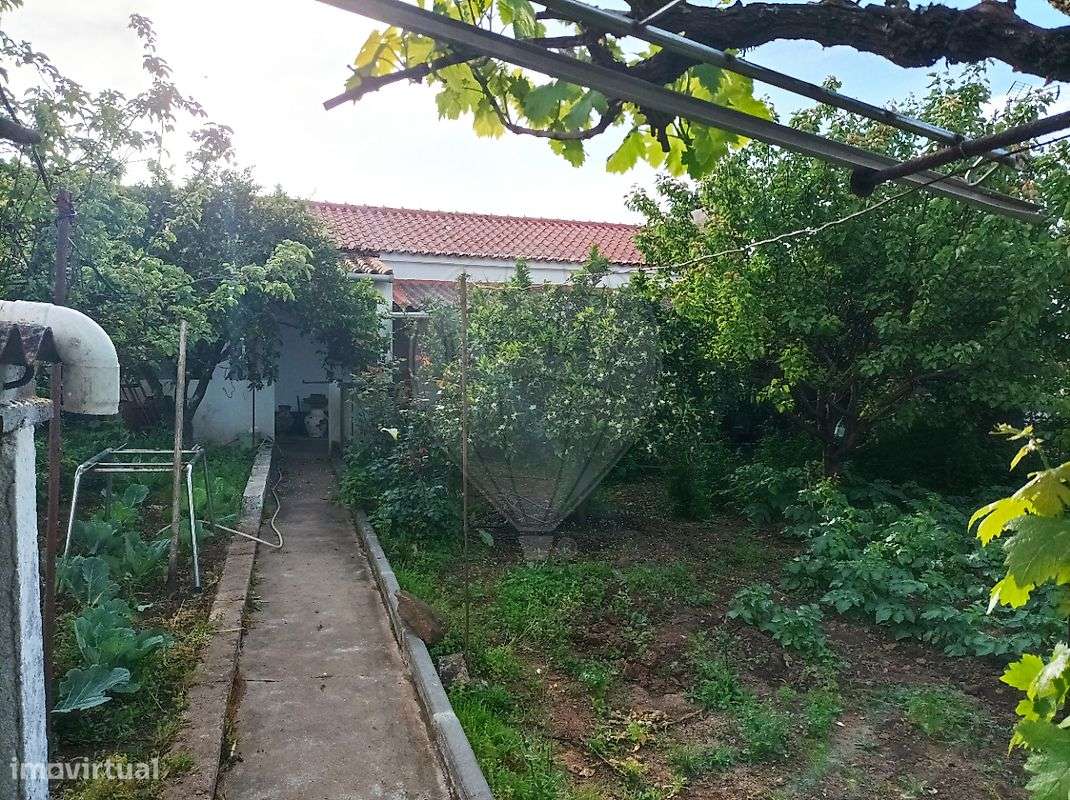 Moradia T2 para venda-3