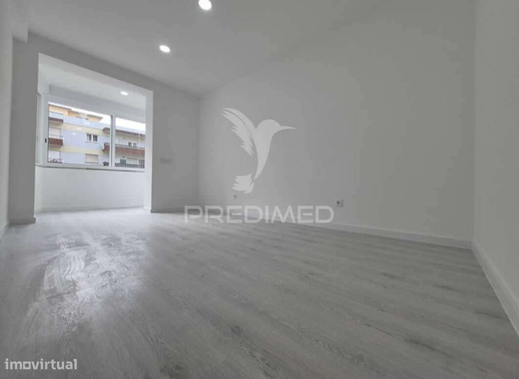 Apartamento T2 no Laranjeiro, Almada-7