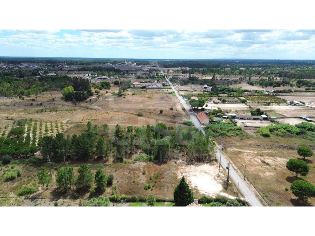Terreno Urbano em Foros de Almada-6