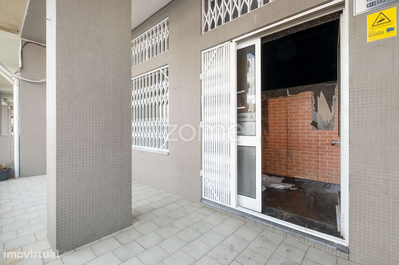 Espaço comercial amplo junto ao Gaia Park, em Vila Nova de Gaia, Po...-9