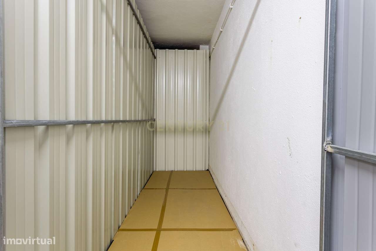 Garagem com Negócio em Funcionamento e Elevado Potencial de Rentabilid-9