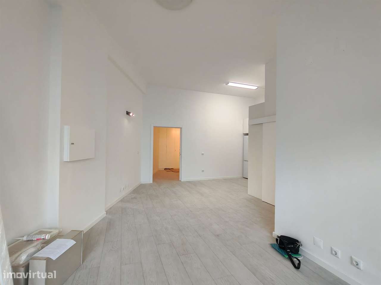 Loja / Apartamento T1 / Leiria - Grande imagem: 4/9