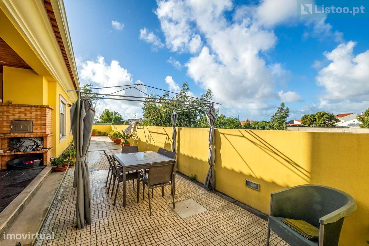 Moradia T5 Marinha Grande-25