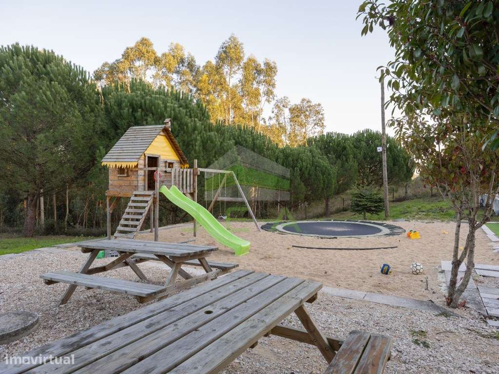 Apartamento T4 com terraço e piscina-41