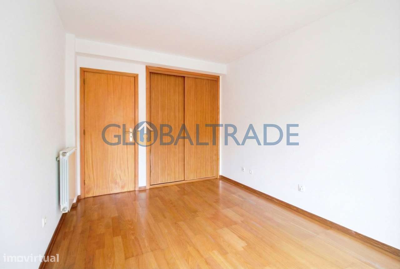 Apartamento T3 Renovado - Condomínio Fechado em Rio Tinto-20