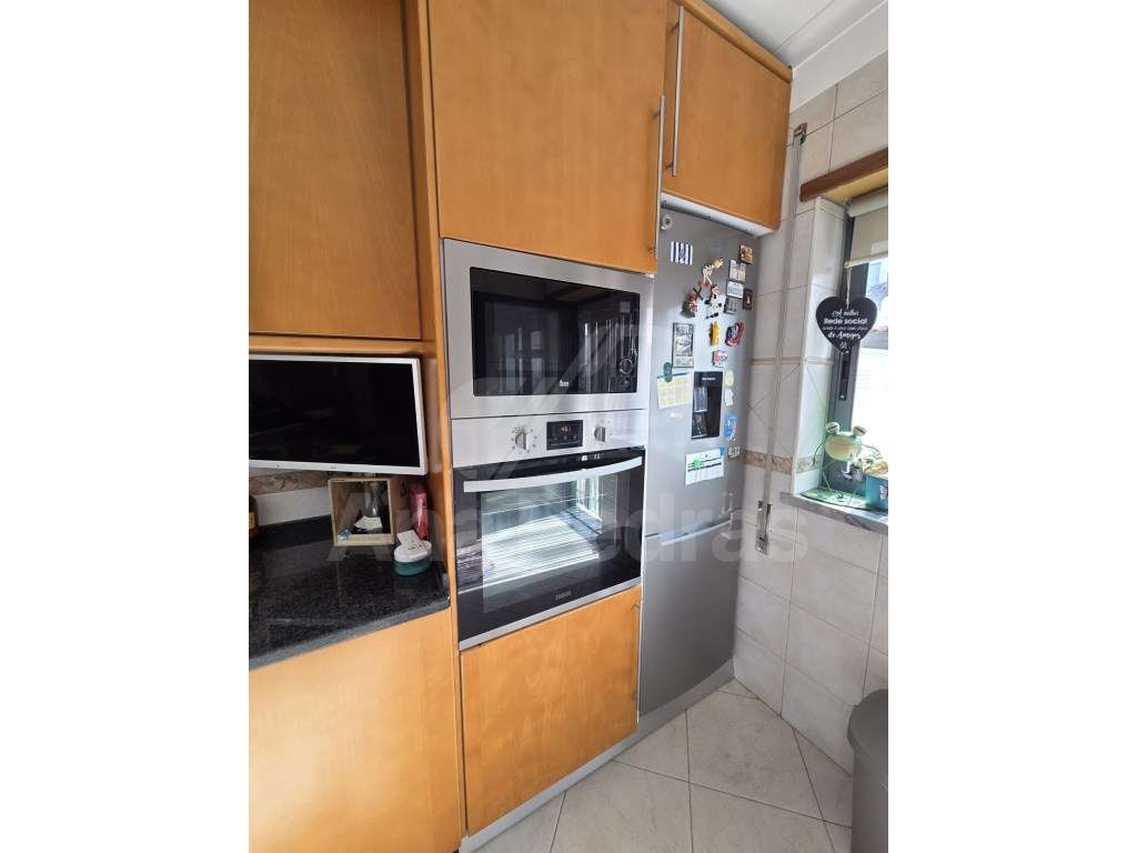 T2 Excecional com Terraço de 50m² na Baixa da Banheira - Grande imagem: 5/27