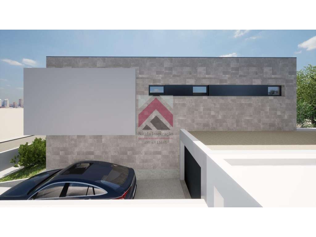 Moradia T4 geminada pela garagem à venda em Esgueira-14