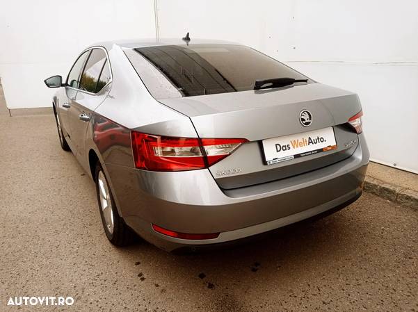 Skoda Superb 2.0 TDI Ambition - 5