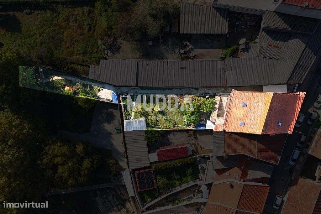 Moradia T9 no Centro de Ovar - Potencial para Turismo | Moradia Bifami-8