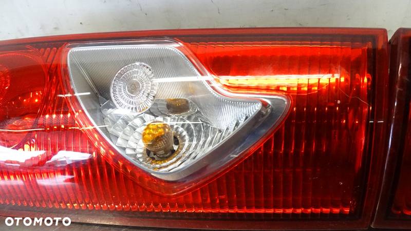 LAMPA PRAWA TYLNA RENAULT KANGOO II 8200419945 - 3