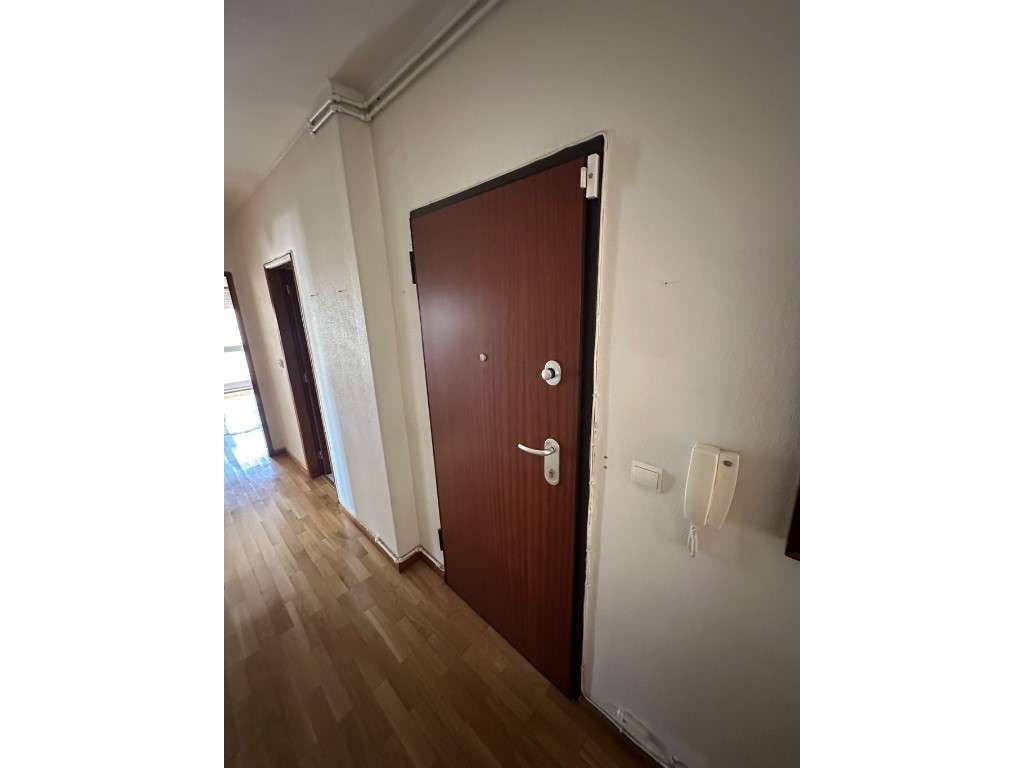 Apartamento T2+1 no centro da Maia-12