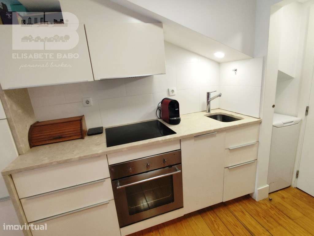 **Apartamento T1 em Campolide com Vista Deslumbrante sobre Monsanto**-23