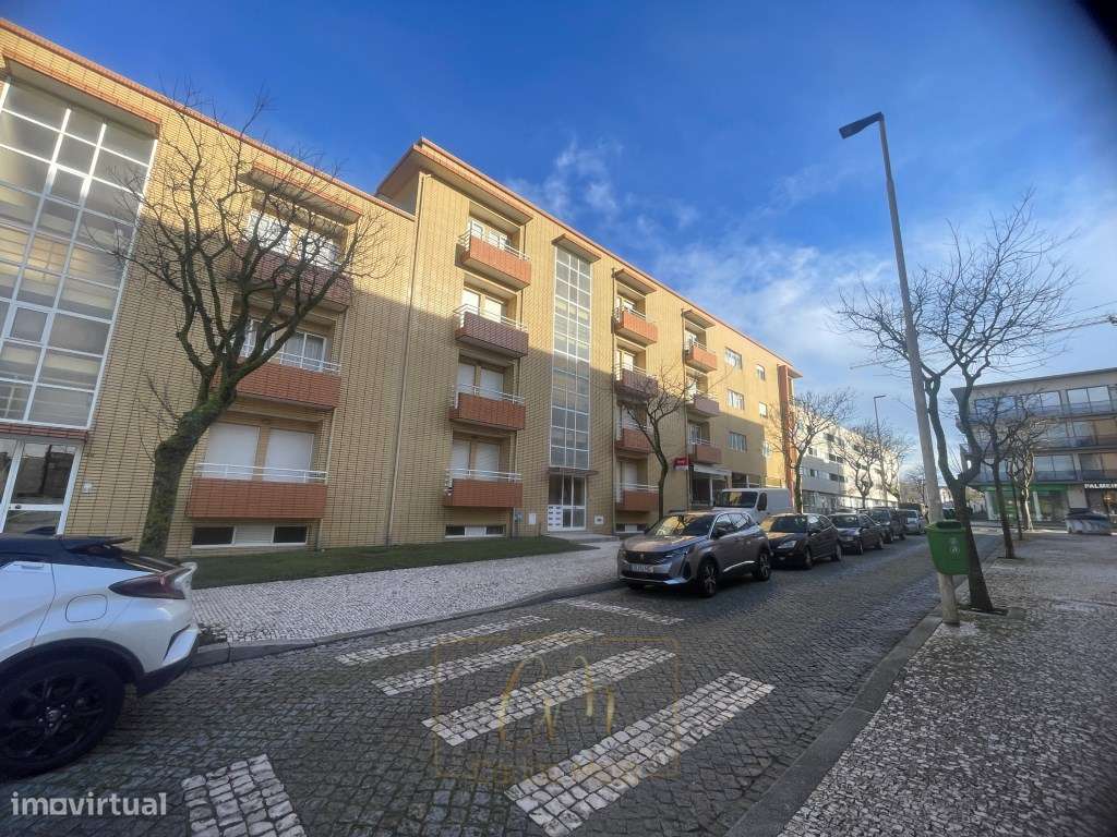 Apartamento T2 com garagem em Vila do Conde a 500 metros da praia-0