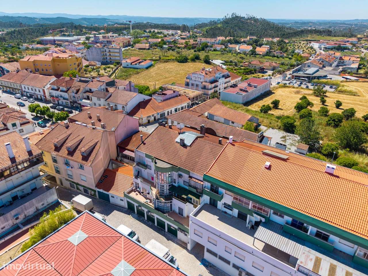 A Sua Porta de Entrada para o Lago Azul e Centro de Portugal: Espaçoso-57