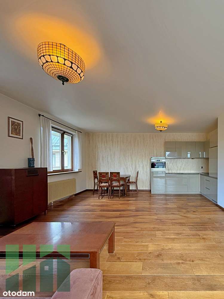 Sprzedam mieszkanie z dużym tarasem 15m2-3