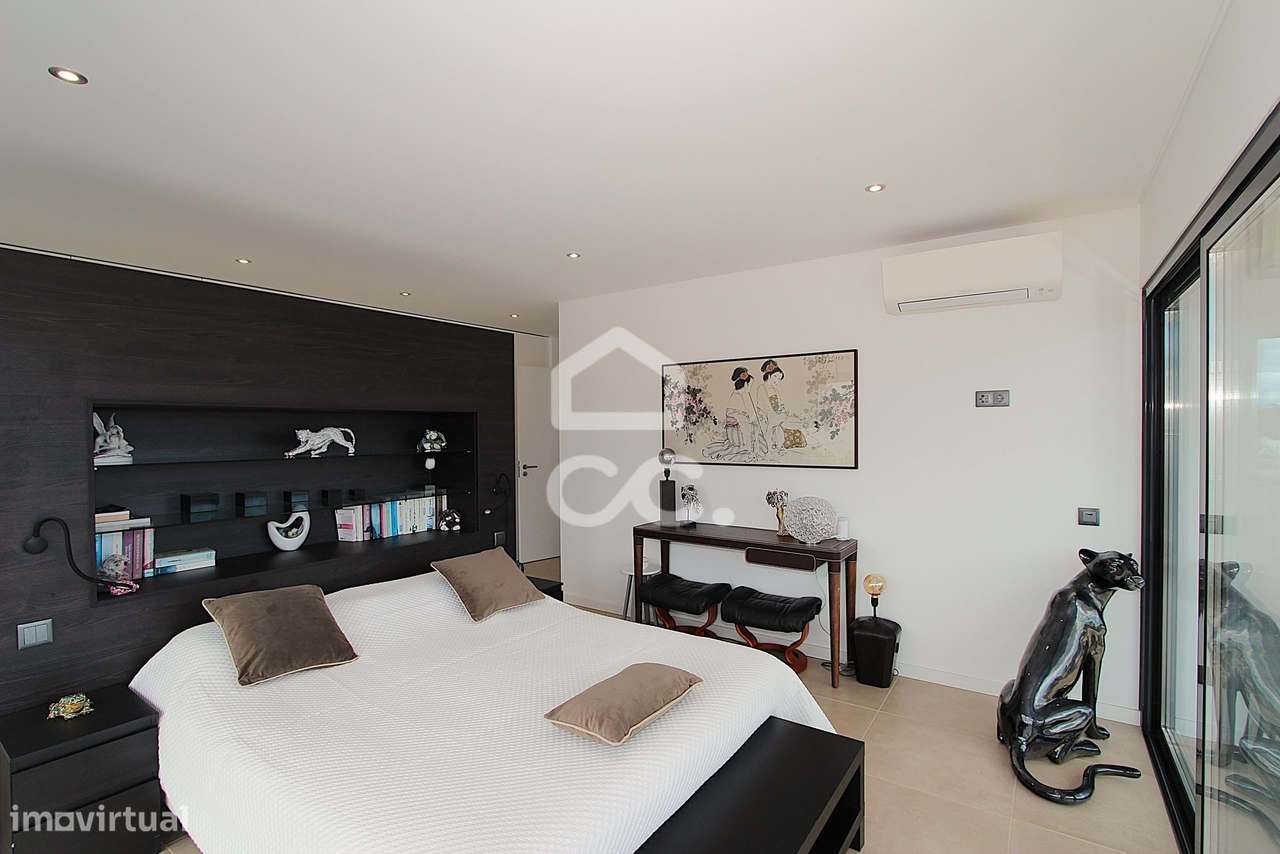 Moradia T3 com piscina, terraço e garagem ampla em Alcantarilha-12