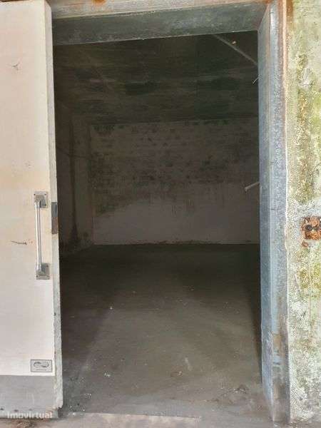 Arrenda-se Armazém 700m2 - Grande imagem: 5/8