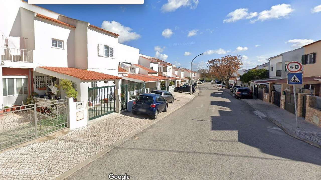 Moradia T4 Manteigadas - Com Quintal - Grande imagem: 2/21