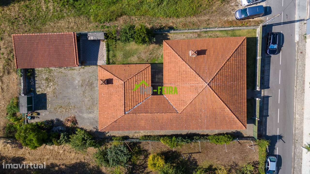 Moradia  T3+T2. ARRIFANA-51