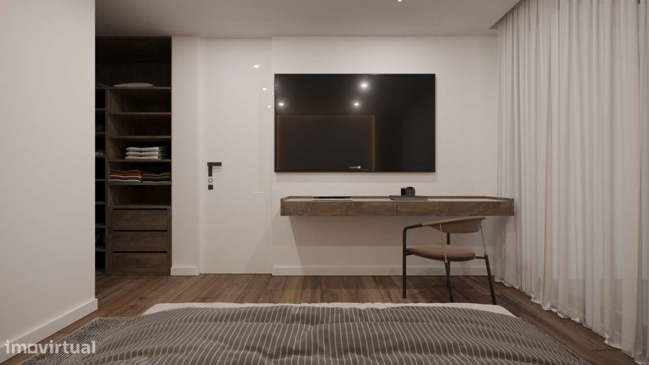 Moradia independente T5 – À praia da Madalena-14