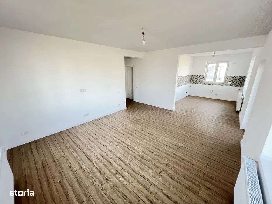 Casa dintre lacuri, Crevedia, cartier nou.-4