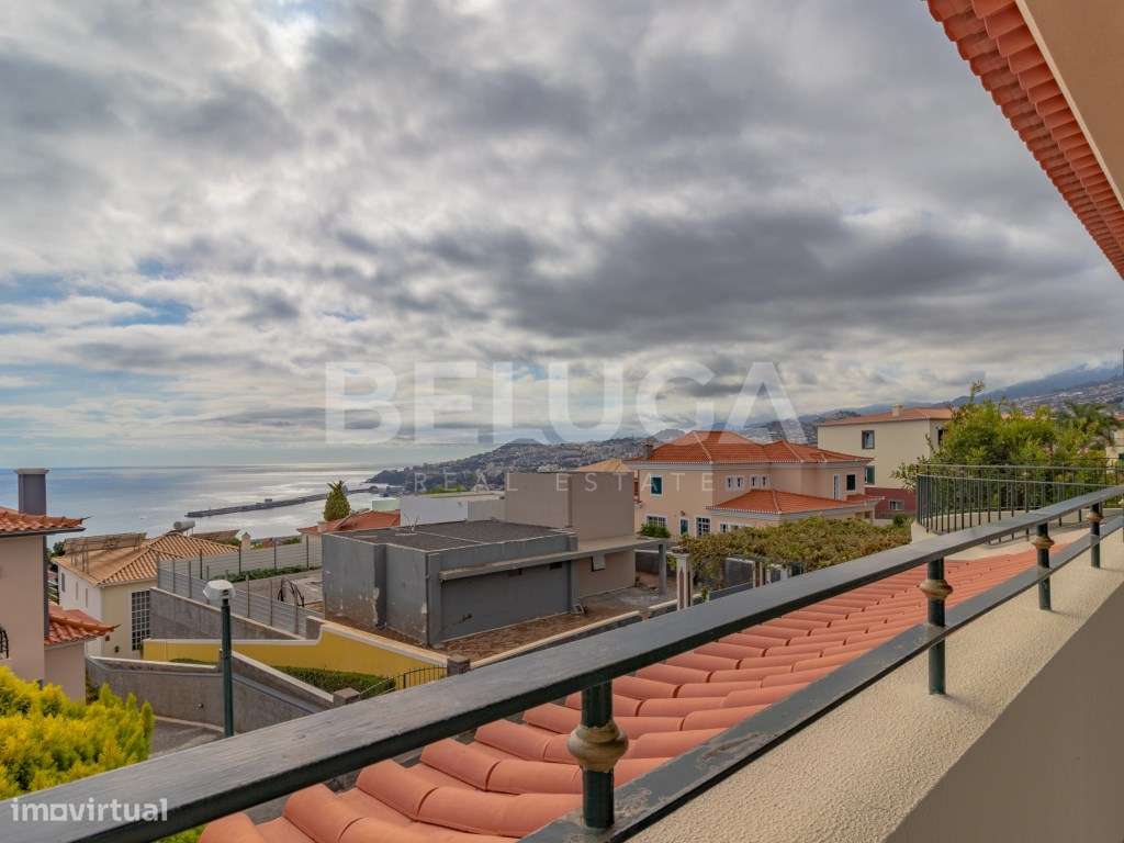 MORADIA T4 COM QUINTAL || URBANIZAÇÃO 'QUINTA DO FAIAL' (FUNCHAL)-48