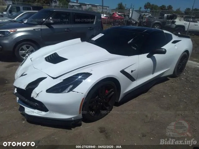 Chevrolet Corvette - 19