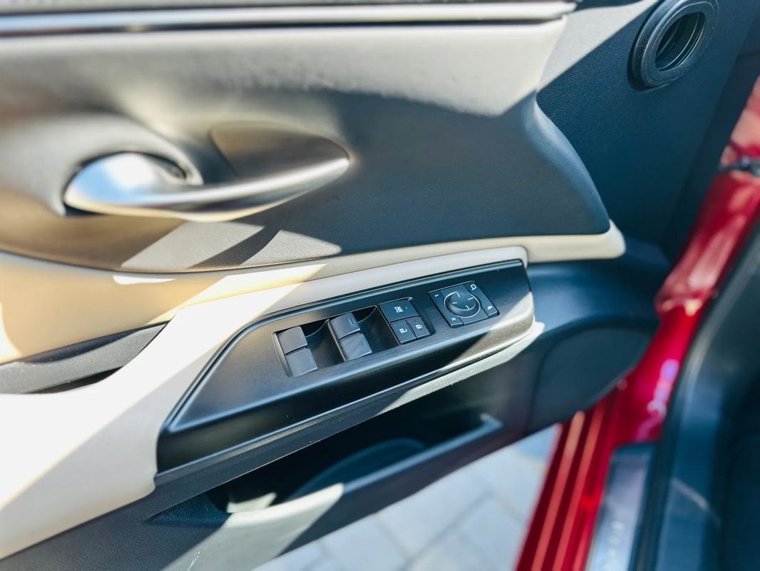 Lexus Seria ES 300h Luxury Line - 26