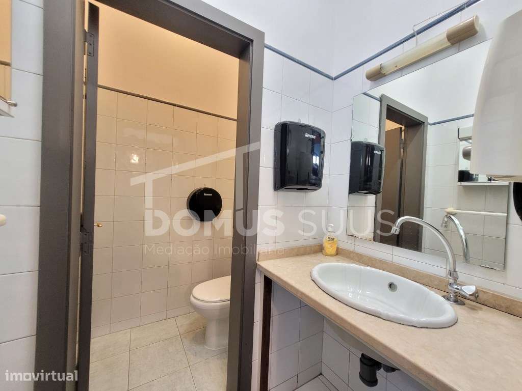 Loja Junto ao Hospital de Faro-4