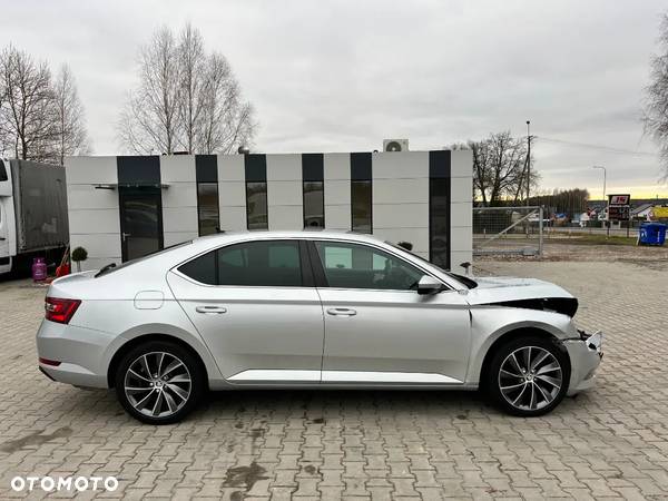 Skoda Superb 2.0 TSI L&K DSG - 4