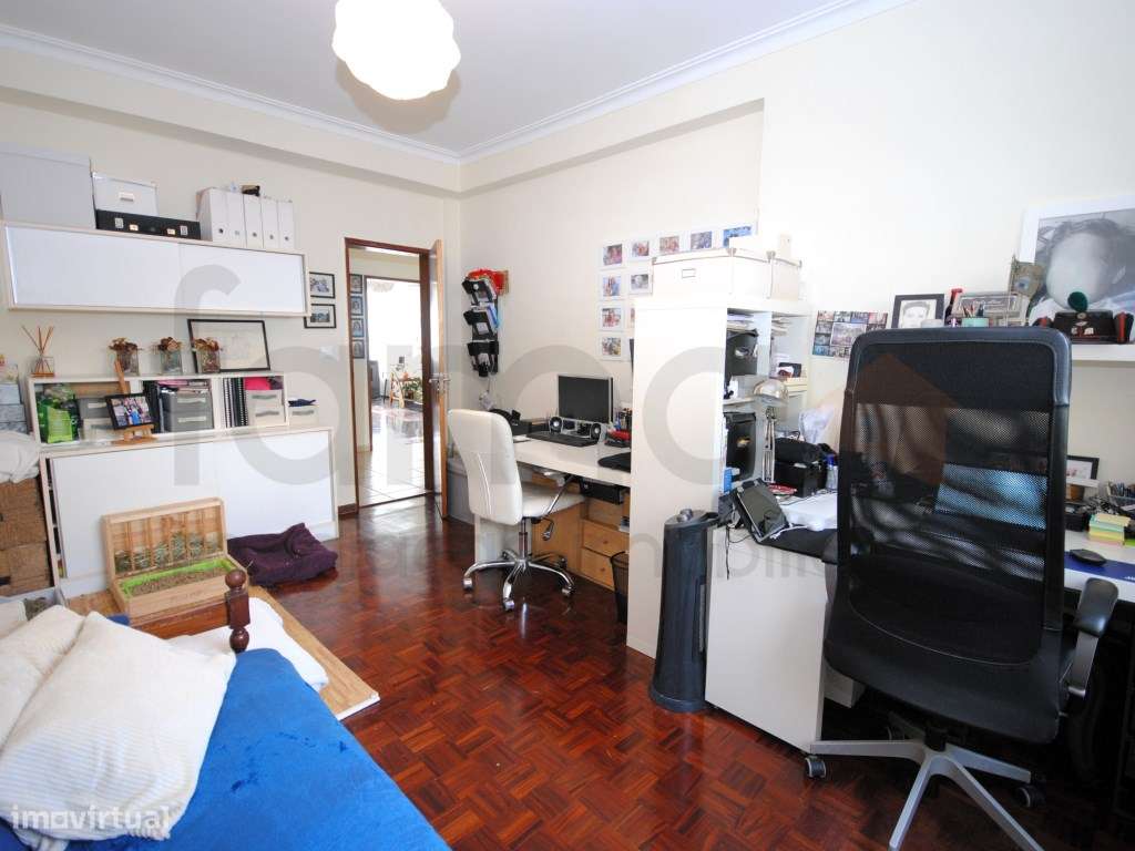 **Oportunidade Única: Moradia T6 à Venda!**-31