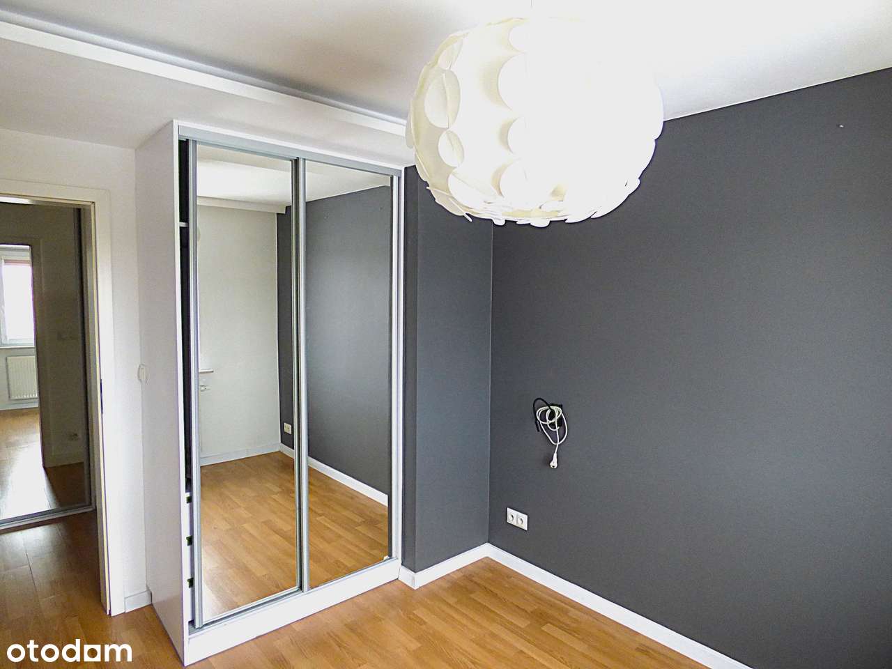 Komfortowe 2 pokoje, garaż, ogród,  klimatyzacja of.2523M-10