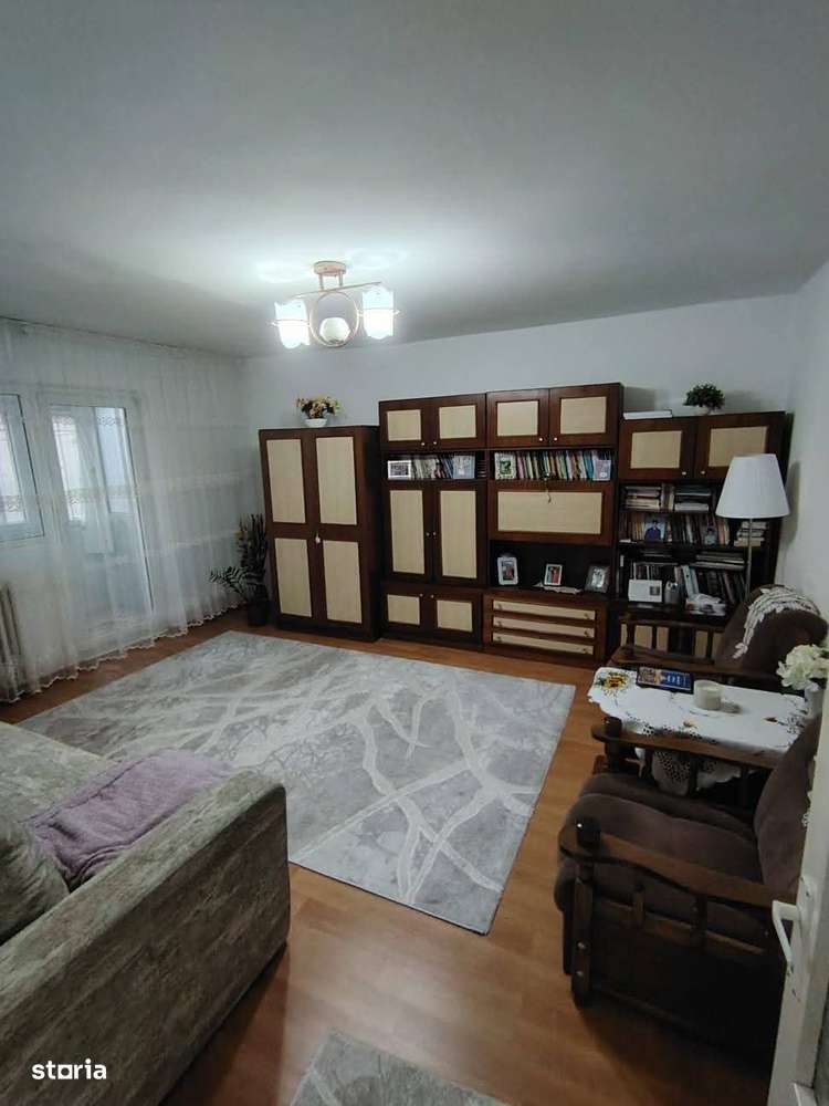Se vinde apartament 3 camere 74.990euro Sv Burdujwni - Imagine principală: 4/13