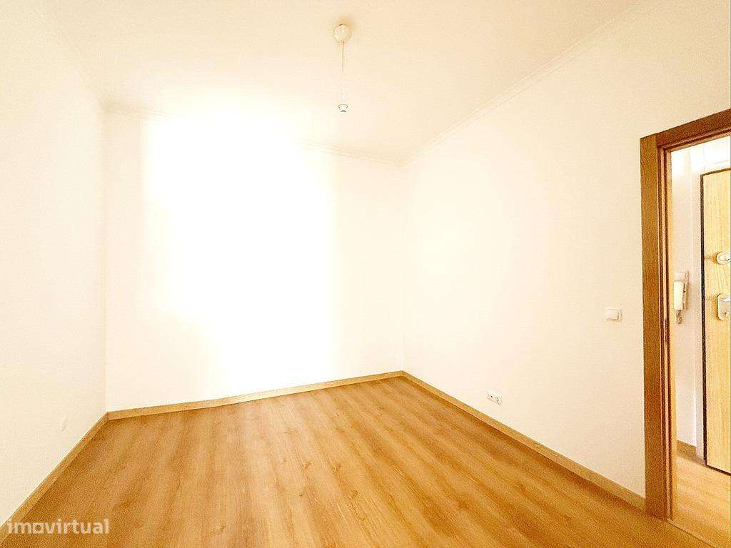 T2+1 pronto a habitar no centro de Lisboa!-5