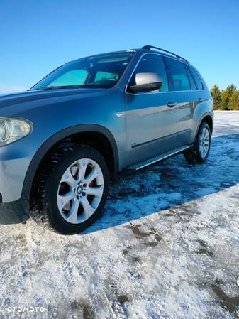 BMW X5 4.8i xDrive - 9