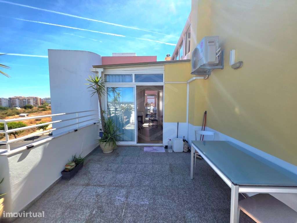 Apartamento penthouse T4 Duplex, terraços com vista mar e serra, Fa... - Grande imagem: 4/37