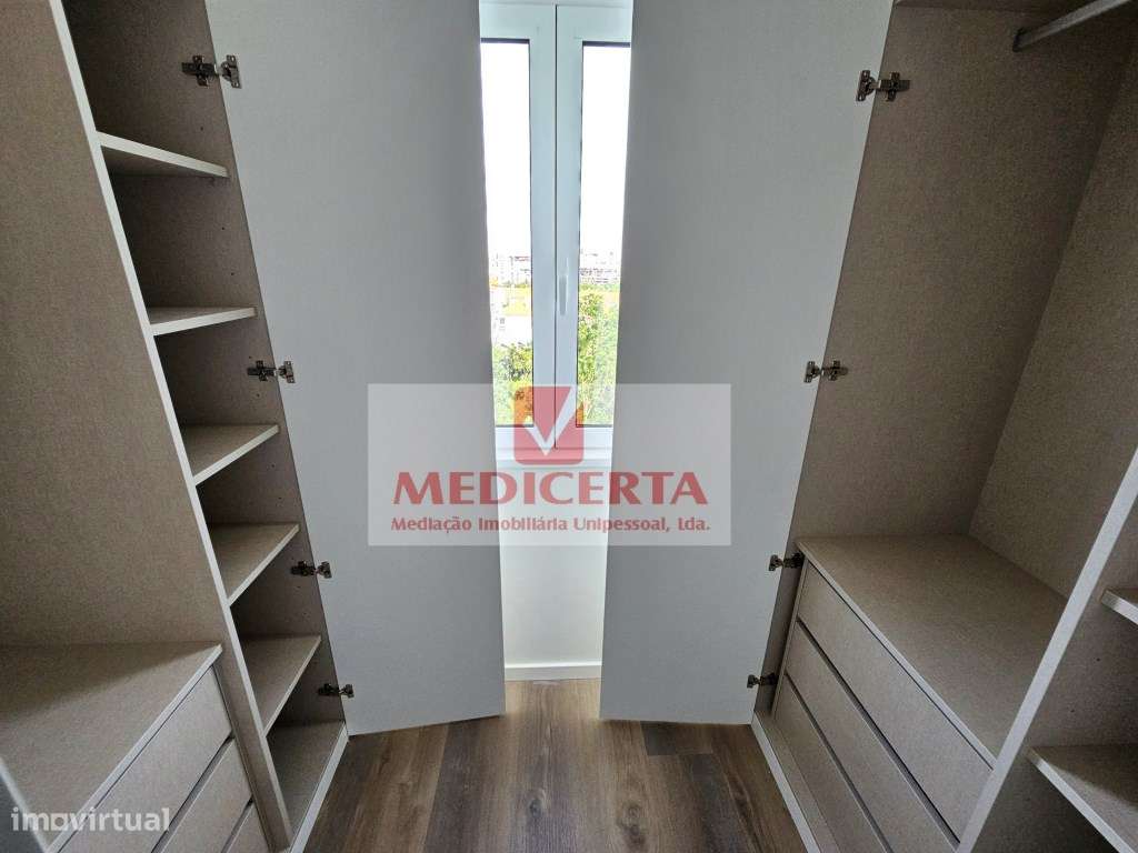 Benfica - T3 Totalmente remodelado-17