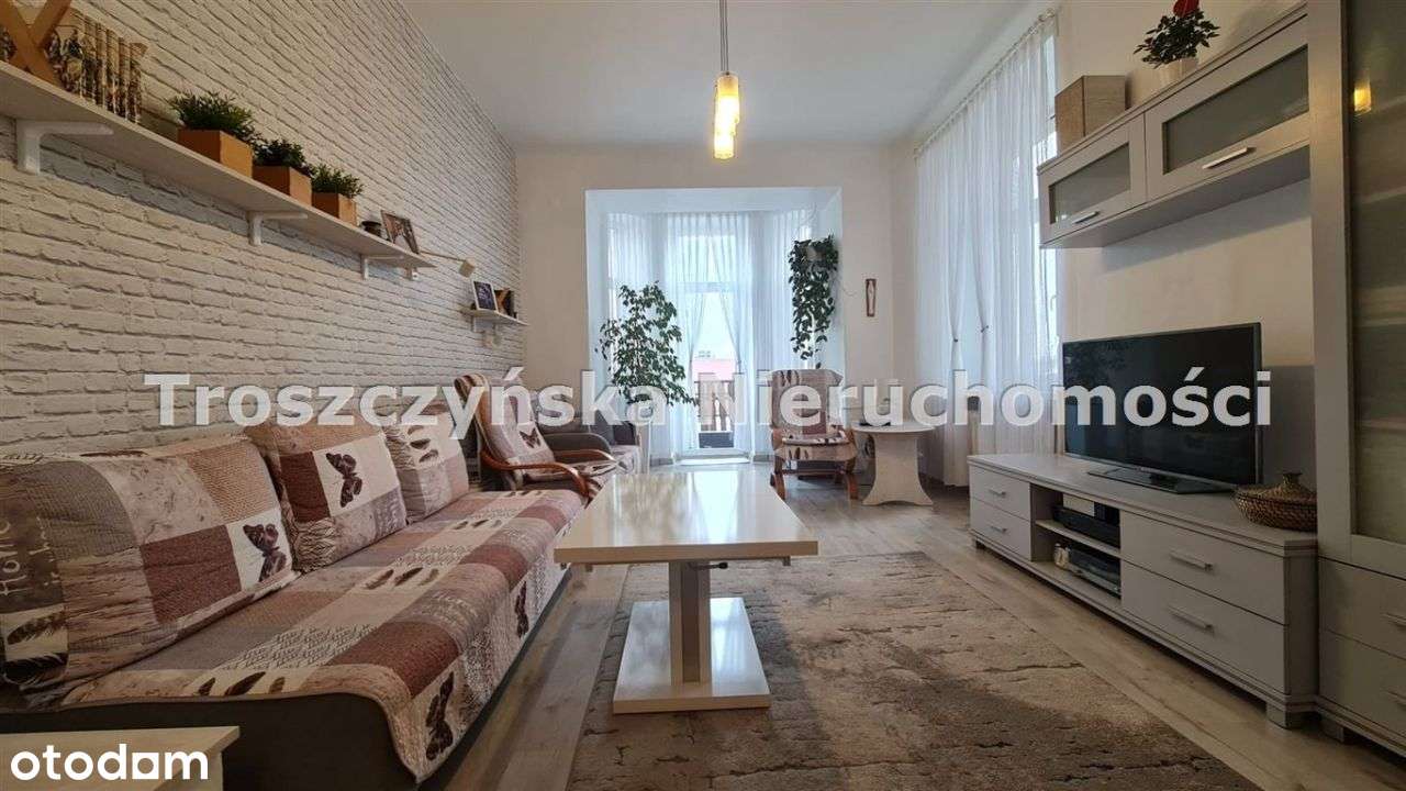 M3 / centrum / Kamienica z zachowaniem duszy - Pełny obrazek: 2/13